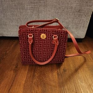 Tommy Hilfiger purse